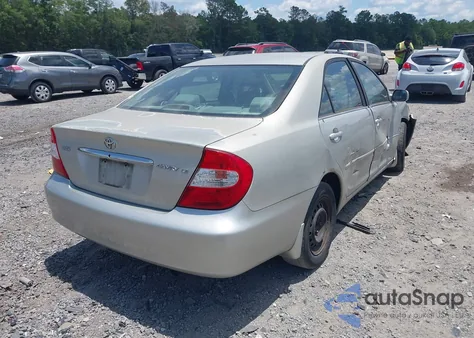 2003 Toyota Camry Le z USA, uszkodzony, nr VIN 4T1BE32K43U787019